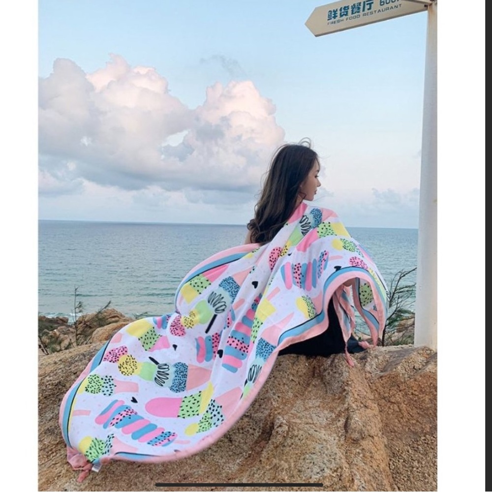 2@$15 LARGE ICE CREAM PRINT WRAP